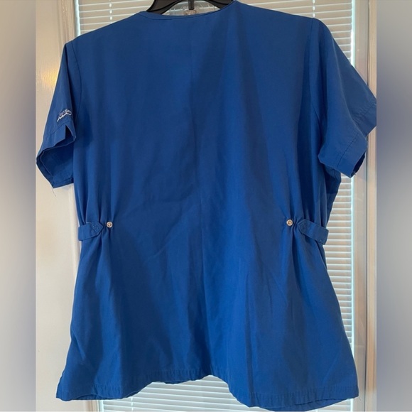 Women’s Scrubs PANTS & TOPS - Plus Sizes
$5 Each - Picture 10 of 13